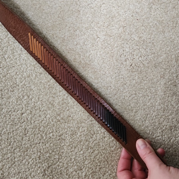 American Eagle Leather Belt with Ombre Detail Size M/L - Picture 3 of 3
